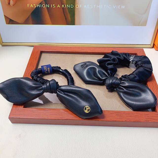 Chanel小香 Lv路易威登皮筋 羊皮蝴蝶结皮筋发圈日常精致小单品 气质百搭小仙女必入单品 宝藏款 闭眼入推荐款 单个