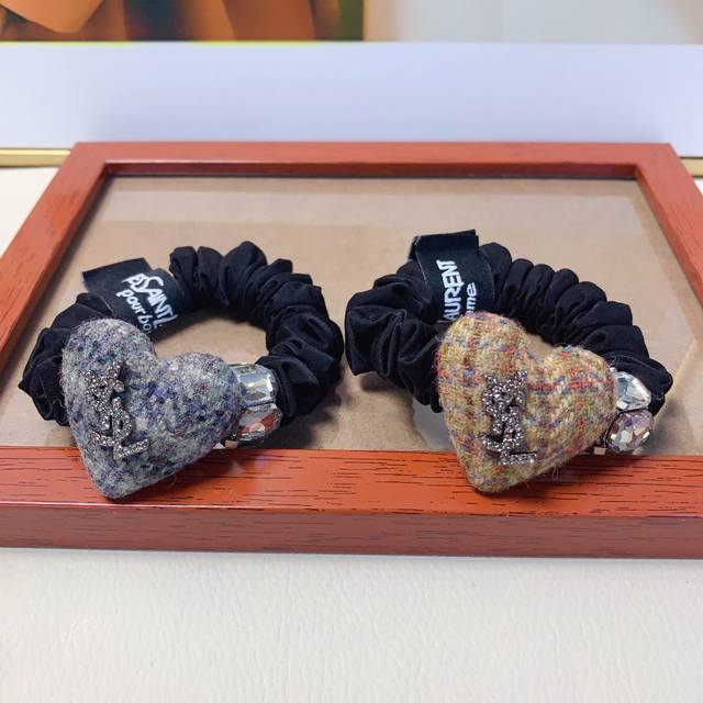 Ysl圣罗兰 杨树林皮筋 心形羊毛皮筋发圈日常精致小单品 气质百搭小仙女必入单品 宝藏款 闭眼入推荐款 单个