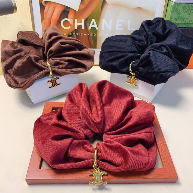 Celine赛琳 Celine皮筋 凯旋门吊牌Logo大号皮筋发圈大肠圈日常精致小单品 气质百搭小仙女必入单品 宝藏款 闭眼入推荐款 单个