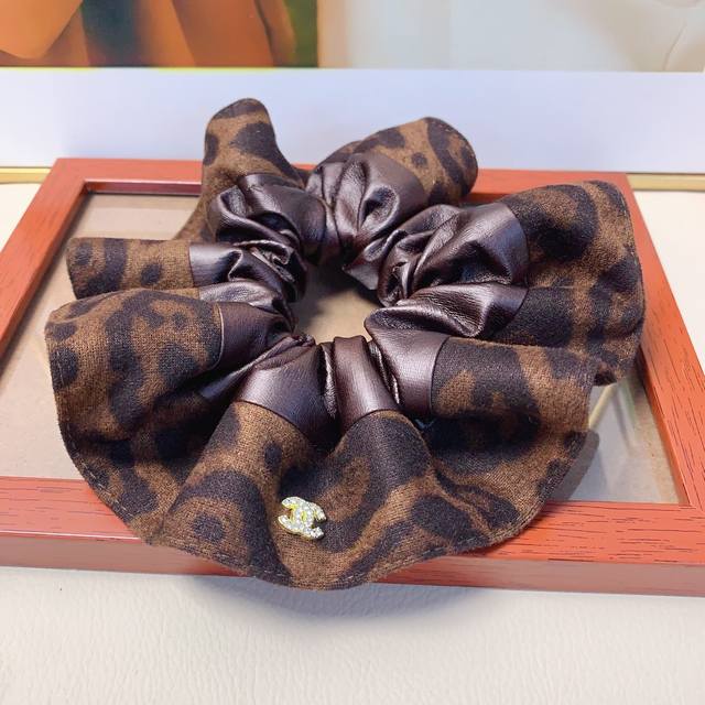 Chanel小香 Chanel皮筋 豹纹皮筋发圈大肠圈气质百搭小仙女必入单品 宝藏款 闭眼入推荐款 单个