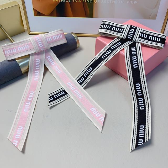 Miumiu缪缪 Miumiu发夹 织带蝴蝶结轻奢发夹弹簧夹 版型立体气质时尚百搭小仙女必入单品 闭眼入推荐款 单个