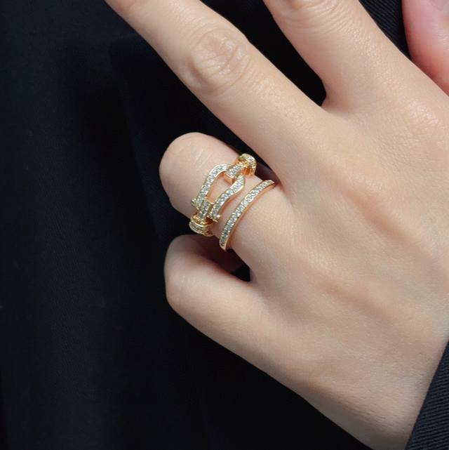 火爆新款费雷德 Fred斐登满钻镂空马蹄扣航海扣、发财扣、8字扣高品质缆绳二合一满钻开口戒指大牌 时尚 精致Force 系列戒指高端定制～亚金微电镀18K金工艺