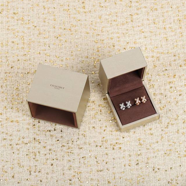 202745 我们出品 可订制18K真金真钻版 Ch Umet 交叉 尚美 耳钉 按照Zp出品 用心力作 通体V金材质，电镀0.3咪金打造 Au750 手工镶嵌