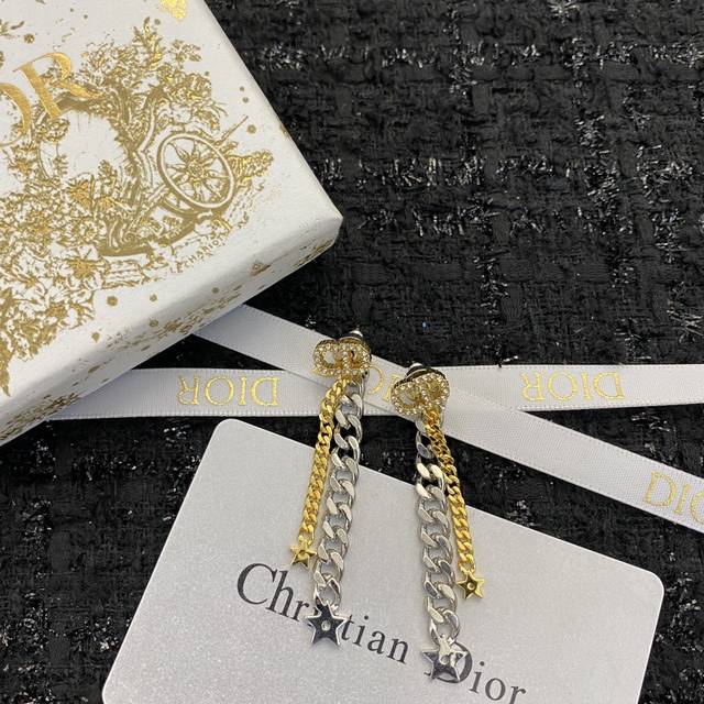 编码E924 0945785 耳钉热销款火爆上新 同步专柜独家高端品质实拍图代购级别做工精致细腻重工版本超级仙女唯美的一款做工超级细心无漏洞媲美Zp买到就是赚到