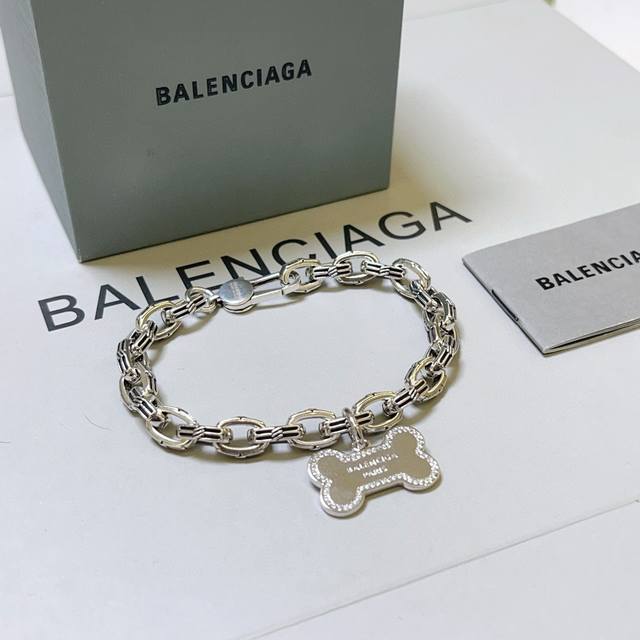 原单货新品 巴黎世家手链Balenciaga手链专柜一致巴黎世家手链 男士火爆款出货 设计独特 前卫 男士必备！码数18 20 22 24Cm