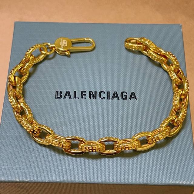 看清细节是否原版扣头 原版细节 原单货新品 巴黎世家 Balenciaga手链专柜一致巴黎世家手链 男士火爆款出货 设计独特 前卫 男女必备！码数18 20 2