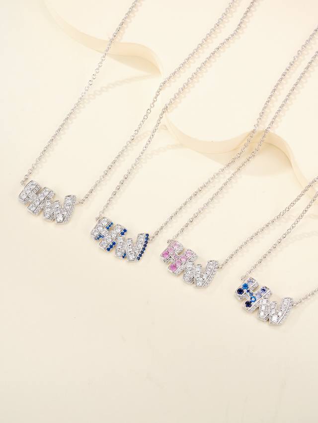 Harry Winston Graffiti涂鸦艺术作为Hw永久的灵感源泉-纽约， 一个多姿多彩、充满活力生机希望的都市，涂鸦艺术到处可见，用钻石和彩宝混搭而成