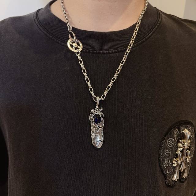 新品上架 Goro’S高桥吾郎羽毛项链，顶级版本，认准独家拍摄，主攻高端市场 ，快手 Ins 小红书热门款，绝对区别普通版本！图片产品细节与Zp一致！原版制作工
