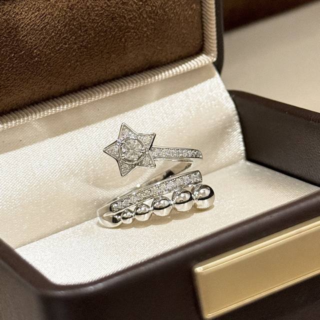 A6837 新款 小香风 高级珠宝 唯美 奢侈 彗星 流星 开口双指戒 高端定制 精工打造进口S925纯银材质电镀18K金 超美腻！！！唯美流星图案 市面最高版