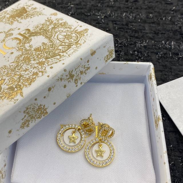 编码E964 0857840 耳钉热销款火爆上新 同步专柜独家高端品质实拍图代购级别做工精致细腻重工版本超级仙女唯美的一款做工超级细心无漏洞媲美Zp买到就是赚到