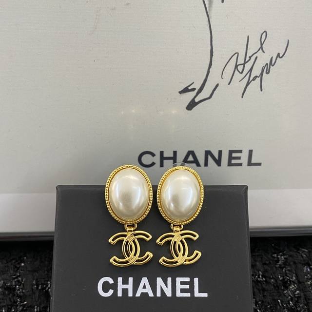 编码E957 0758390 耳钉经典热销款火爆上新 高贵大方简单大气做工精致百搭不挑脸型时尚自信且不张扬女神必入手