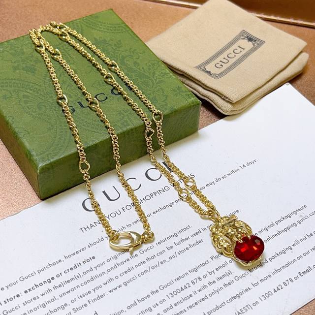 古驰项链最新款链条档次更高明星同款Anger Forest系列双G经典款系列黄金银项链 细节对版做旧处理 非市面亮面版型 这款一直在出 古驰里面热卖款 非常好搭