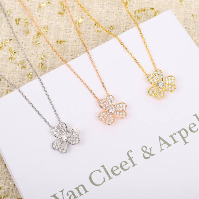 13 我们出品 顶级精工纯银版本碾压各种市面货 Zp10万购入开发，非常非常非常的精美，不论外观，形状，刻字细节，背面分布，最大努力程度还原Zp，Zp为18K真