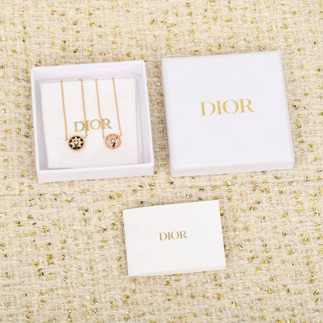 202902 我们出品 罗盘项链 Zp20800+ 认准唯一一家真正购入珠宝类Zp开发的，可订做真金真钻版，只做对版真金货，价询客Fu Rose Des Ven