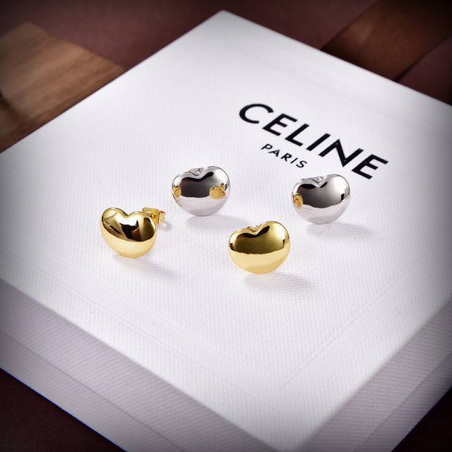 Celine 新款耳钉 与众不同的设计 个性十足 颠覆你对传统耳环的印象 使其魅力爆灯
