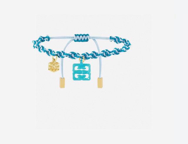 Givenchy纪梵希彩色手绳手链。最爱Infinity的符号添上了些许大气优雅质感。设计配合无极限符号，有种飞向星际的感觉。