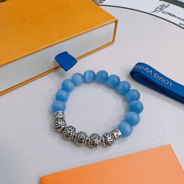 专柜精工版本 Lv路易威登多元素玛瑙泰银风格手链 明星同款 复古做旧风 原版复刻 纯手工打造 正品开模潮流时尚必备 男女均可佩戴 情侣款同款 摇滚朋克泰银风格