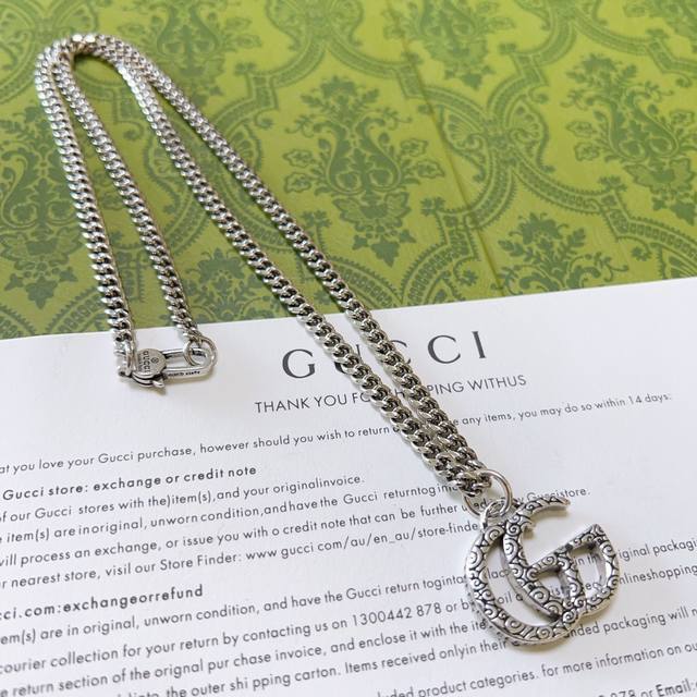 批 古驰项链最新款链条档次更高明星同款Anger Forest系列新款古驰项链。认准独家细节工艺 链长60厘米可改长度 细节对版做旧处理 非市面亮面版型 这款一