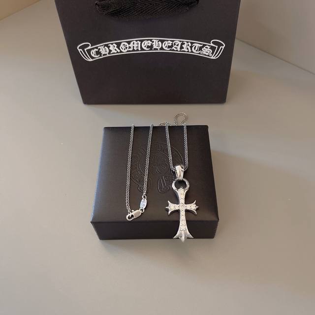 太帅爆了最新款克罗心 不爆不发 厂家直销 原版一比一复刻 克罗心金色项链