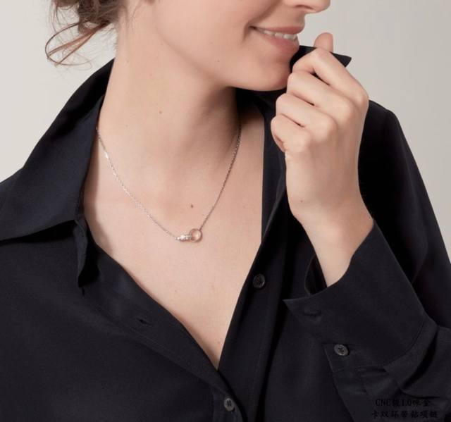 V金镀咪金 玫瑰金没货 Cnc高版本 卡地亚经典双环带钻项链 实拍高端定制看链牌看刻字，再看做工 原版复刻 进专柜无压力。德国进口 奢华 高大上 一比一 Log