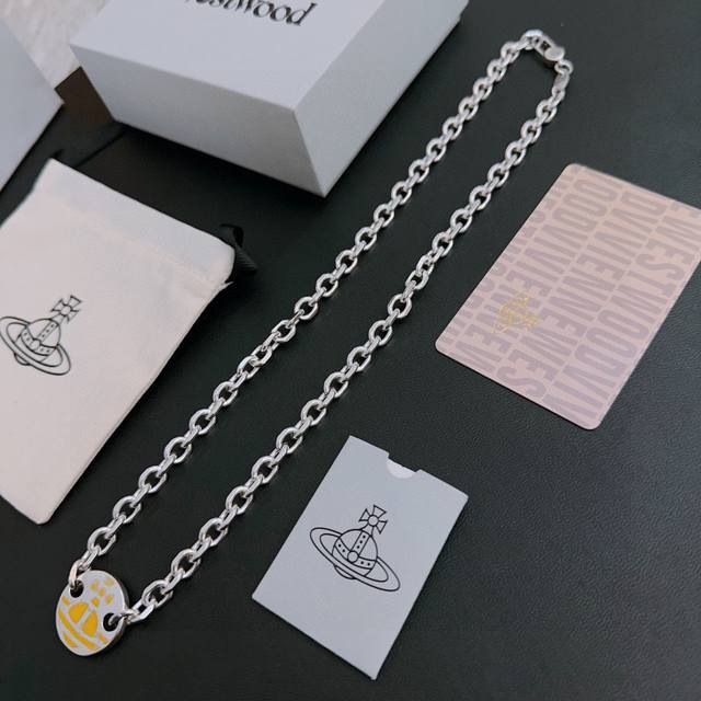 高品质经典大土星项链男女同款 55Cm 项链Vivienne Westwood西太后土星项链！英国时装设计师，时装的朋克之母！时尚潮流风格，品质强大，超美的设计