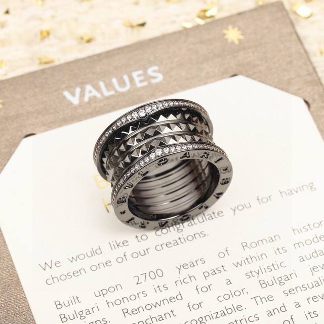 我们出品 宝格丽戒指带钻宽版戒指 Zp78000+ 认准唯一一家真正购入珠宝类Zp开发的，可订做真金真钻，只做对版Zp真金货，Pk市面各种金货 B.Zero1R