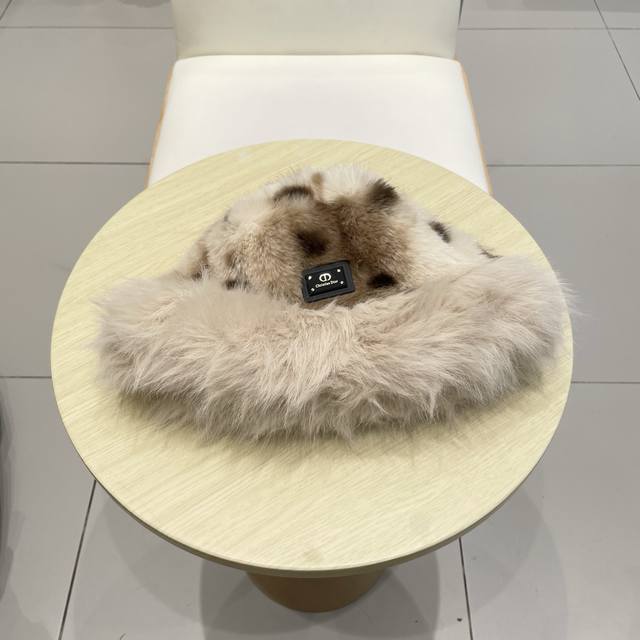 迪奥 Dior韩版豹纹毛毛边渔夫帽子女秋冬显脸小小众毛茸茸保暖护耳盆帽大头围