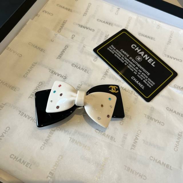 Chanel香奈儿蝴蝶结发夹