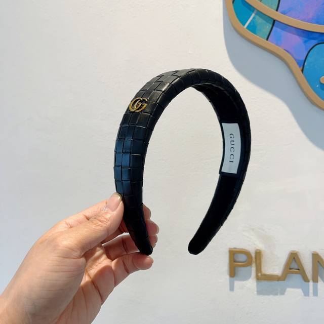 配包装 Gucci古奇 网红经典新款Pu皮发箍，女神必备单品头箍，非常百搭，时尚潮流！