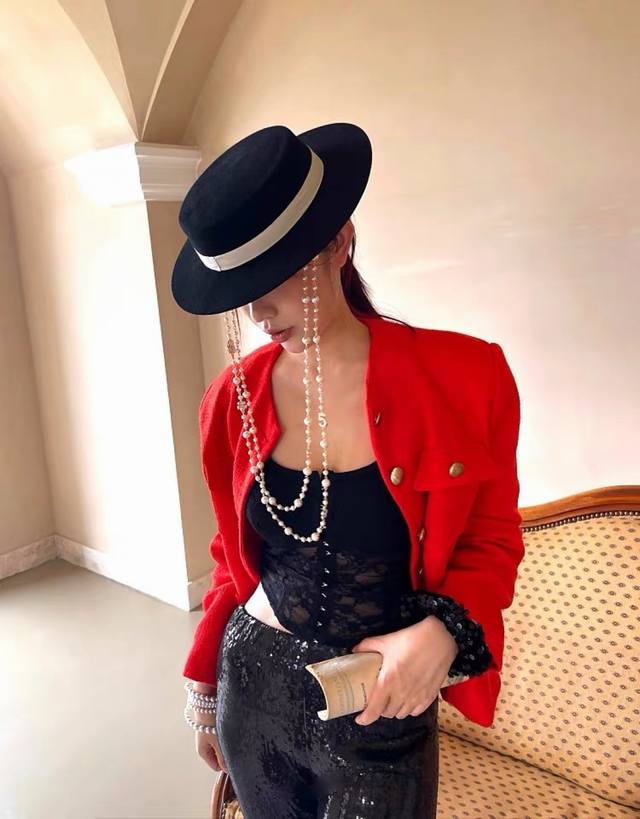 Chanel香奈儿新款羊毛礼帽官方款，平顶礼帽，百分百羊毛面料%，头围57Cm