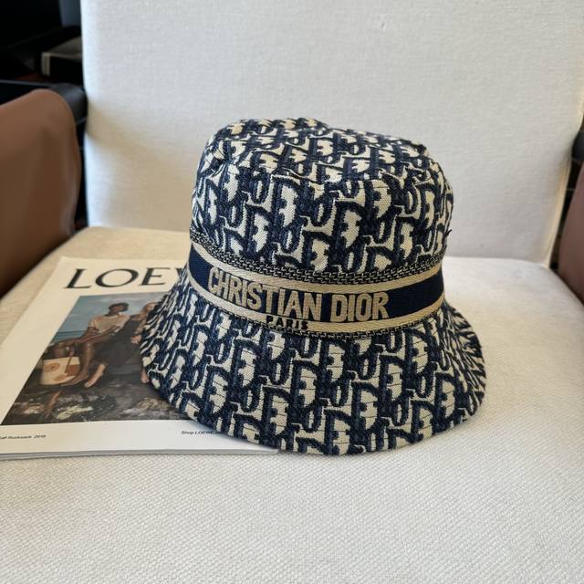 Dior迪奥 新款走量简约渔夫帽，新款出货，大牌款超好搭配，赶紧入手！