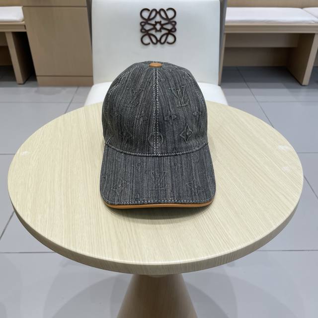 Lv 路易威登 新款原单棒球帽，大Logo提花，1:1开模订制，原版牛仔布料，做工细致完美，质量超赞，基础头围56，贴片可调节。
