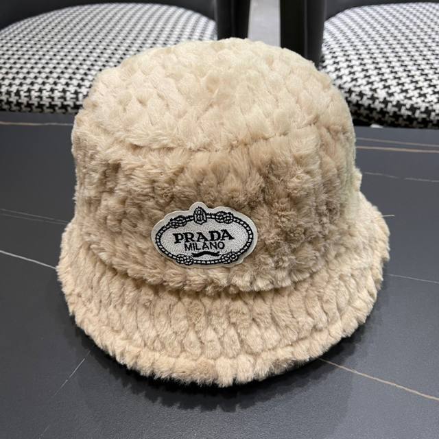 Prada普拉达 秋冬新款羊毛渔夫帽出游逛街休闲百搭盆帽宽檐显脸小可折叠潮