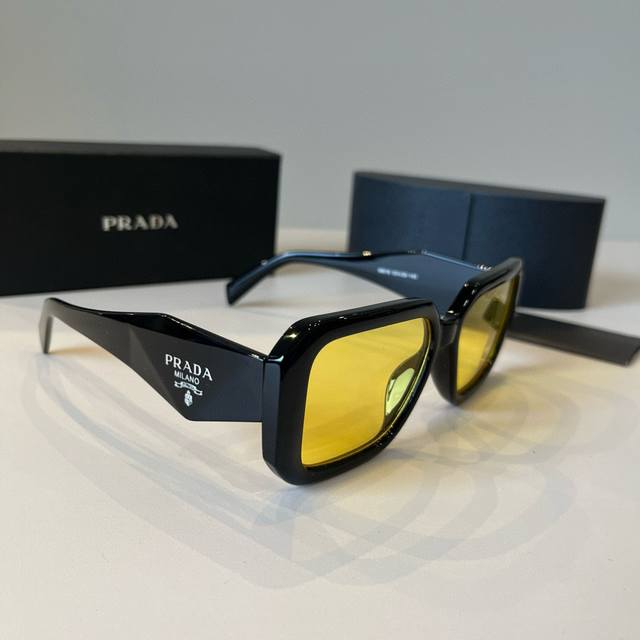 Prada 太阳镜 普拉达销量冠军款 Spr17Wf 今年最火爆的款式
