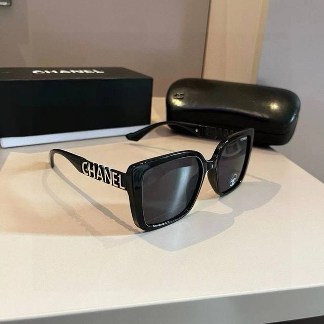 Chanel太阳镜圆脸宝看过来，超遮肉肉脸，显脸小川小香风24新款大方框墨镜百搭显瘦，巨显脸小 大脸，圆脸，肉肉脸一镜搞定