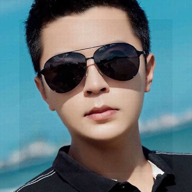 Gucci 高品质男女款墨镜 进口宝丽来偏光镜片 蛤蟆镜 开车钓鱼都可 百搭显瘦墨镜韩版男士飞行员大框司机开车防紫外线太阳镜 型号：G9800