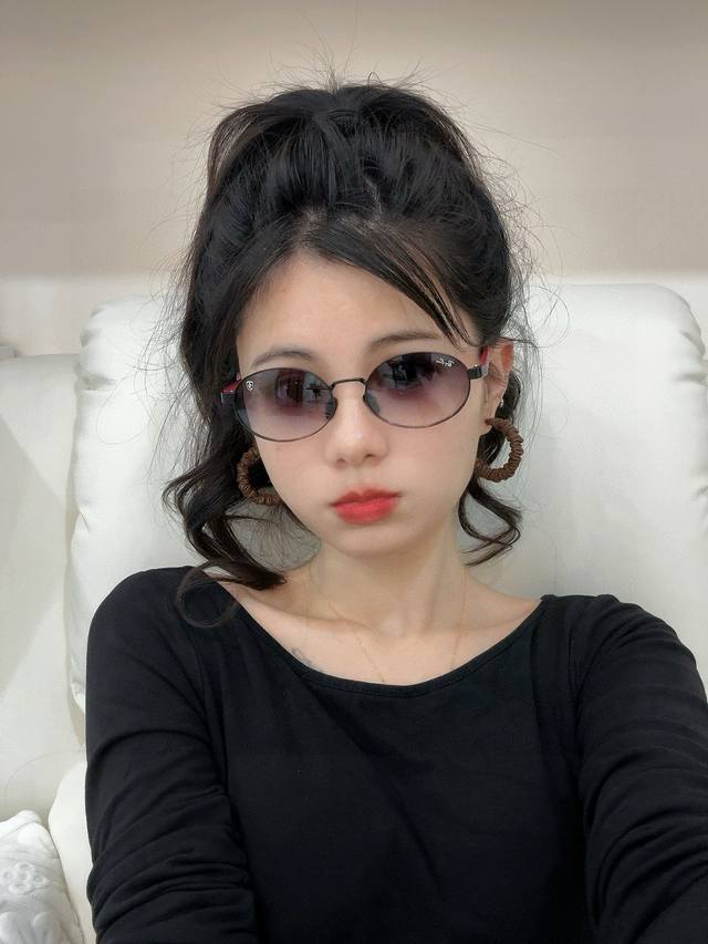 官方同步 品牌:雷朋经典男女士玻璃太阳镜 材质：美国宝丽来高清防爆钢化玻璃镜片 型号：Rb8030