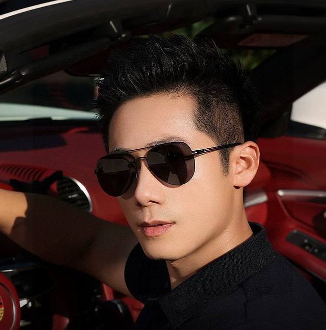 Gucci 2025 新款男女情侣款太阳镜多边形墨镜Ip电镀永不褪色 超轻超有弹性整幅眼镜无螺丝重要的是压不坏 高清尼龙镜片、精湛的工艺 原版材料 休闲大气不挑