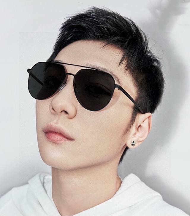 Gucci 官网同步 高品质男女款墨镜 进口宝丽来偏光镜片 蛤蟆镜 开车钓鱼都可 型号：G7287