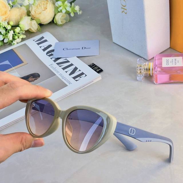 Dio*潮流时尚气质眼镜猫眼小框一体鼻托墨镜大气简洁时尚搭配太阳眼镜