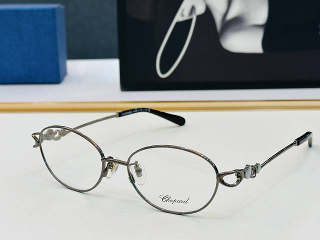 原版 Chopard肖邦 Model: Vcha58J Size：53口18-140 以现代时尚的设计风格 L配光架