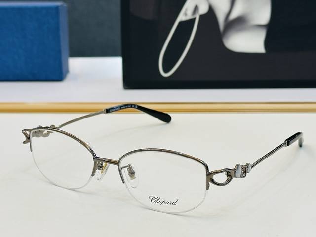 原版 Chopard肖邦 Model: Vchl16J Size：53口17-140 以现代时尚的设计风格 L配光架