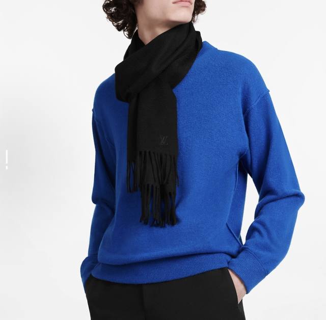 Lv 路易威登官网最新款羔羊绒围巾！出口订单，喜欢有颜值，高质量的亲可入手，无论怎么搭配都是满满的高级感气质感，100%极品山羊绒，手感柔软细腻炒鸡无敌，无论是