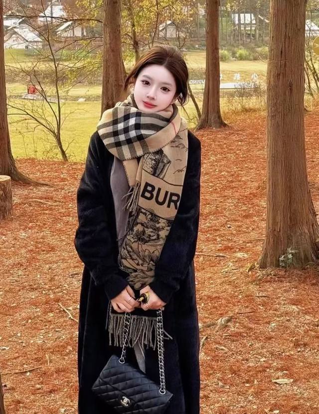 高货版本，朋友工厂P订单，余一百百多条，市面最好的战马焦糖，高货，Bur战马骑士双面披肩，各种好看，被誉为Burberry今年最美的款，最经典的提花战马徽标最美