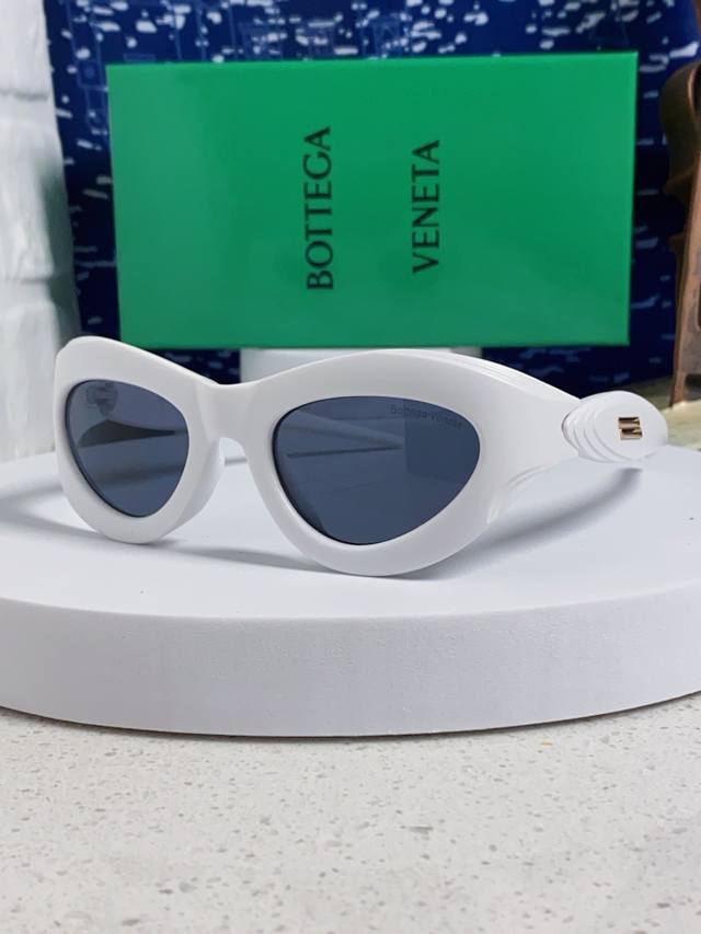 Bottega Veneta宝缇嘉 2025新款太阳镜未来科技感异形Y2K辣妹 多巴胺墨镜Ins赛博朋克骑行护目太阳眼镜