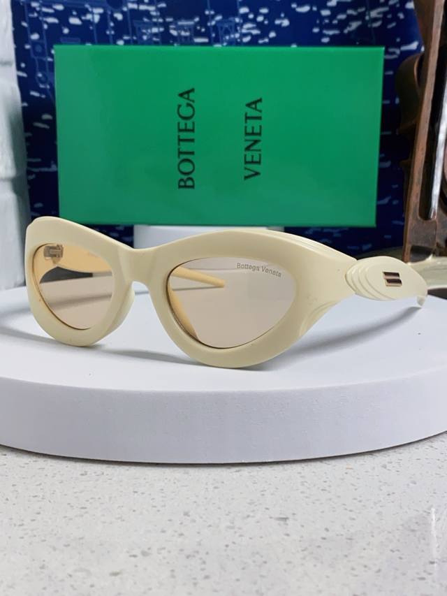 Bottega Veneta宝缇嘉 2025新款太阳镜未来科技感异形Y2K辣妹 多巴胺墨镜Ins赛博朋克骑行护目太阳眼镜