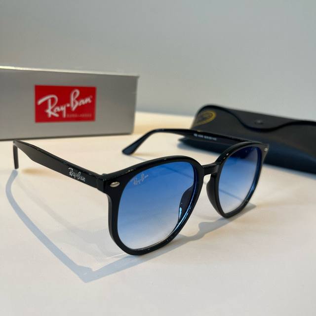 雷朋男女款炫彩飞行员偏光太阳镜 材质：高清尼龙加厚卡槽高清偏光镜片 树脂镜框 Rb4306