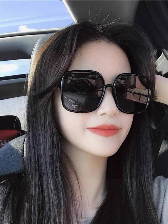 Dior-迪奥 2025开春新款 潮流爆款 时尚方框尼龙太阳镜 高品质 佩戴舒适 网红潮款墨镜 女士高清尼龙太阳镜 高品质Tr镜框