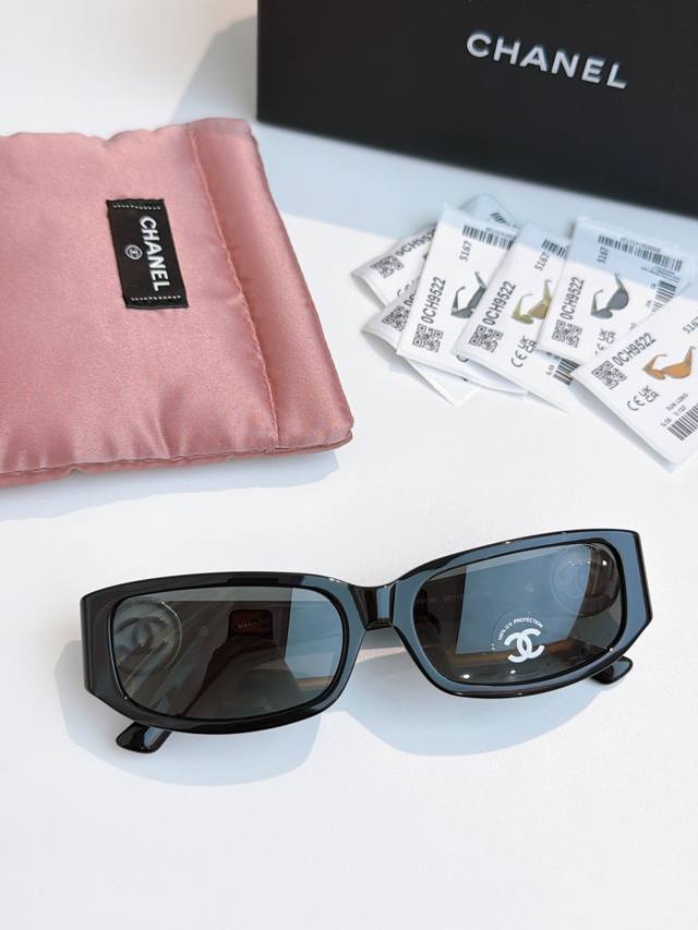 Y2K墨镜 经典圆形双C Chane* Mod：9522 Size：56-18-137