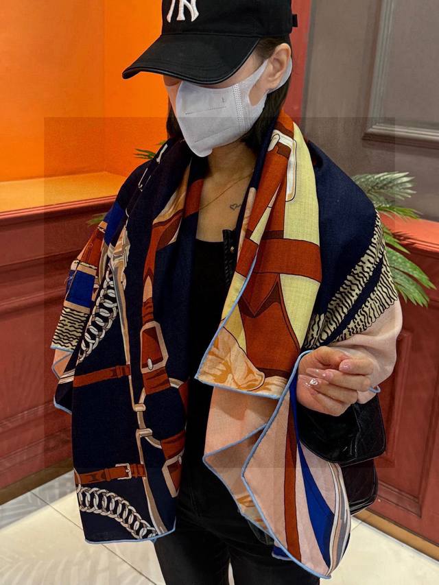 羊绒新款买了都说好看推荐爱马仕双面同色羊绒方巾， 双面同色140 顶级工艺超值爱马仕专柜爆款立体呈现图案纹路实物档次极高特殊工艺高端研发惊艳问世特殊尖端工艺处理